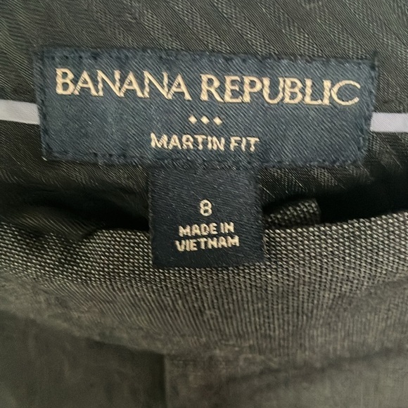 Banana Republic: Gray Martin Fit Boot Cut Dress Pants- 8 - Picture 2 of 16
